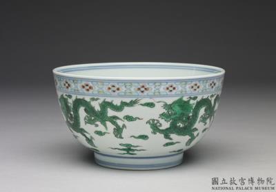 图片[2]-White bowl with five green dragons, Ming dynasty, Zhengde reign (1506-1521)-China Archive